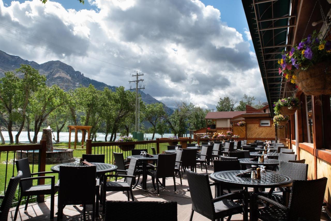 Bayshore Inn & Spa Waterton Park Exterior foto