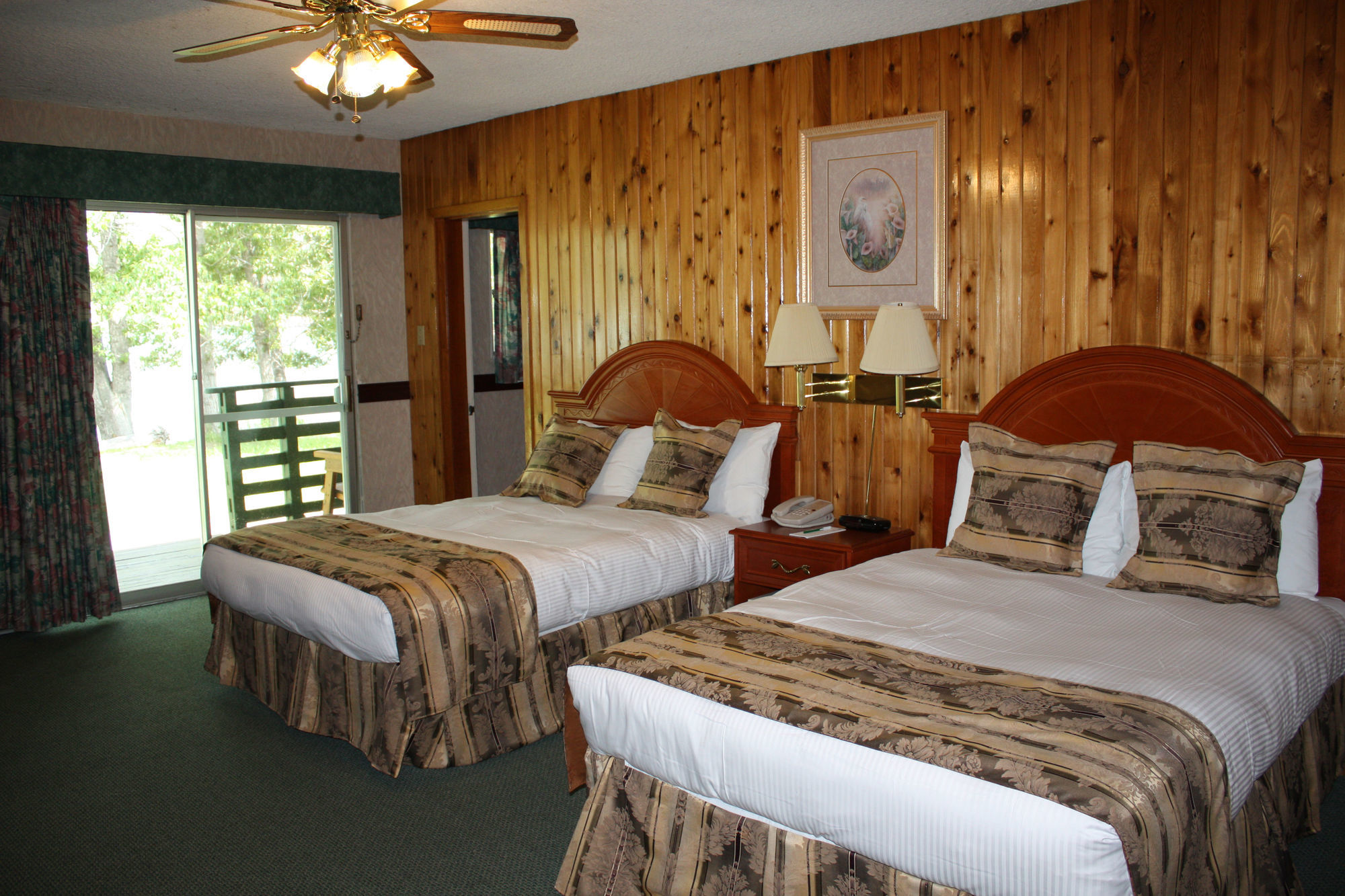 Bayshore Inn & Spa Waterton Park Exterior foto